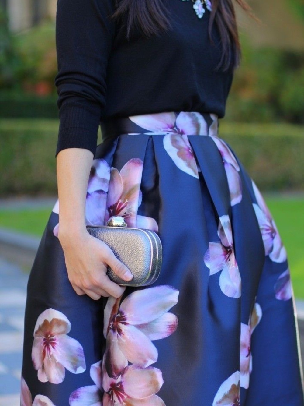 Chelsea Floral Skirt – Size Small – Honey Boutique - Picture 2 of 5